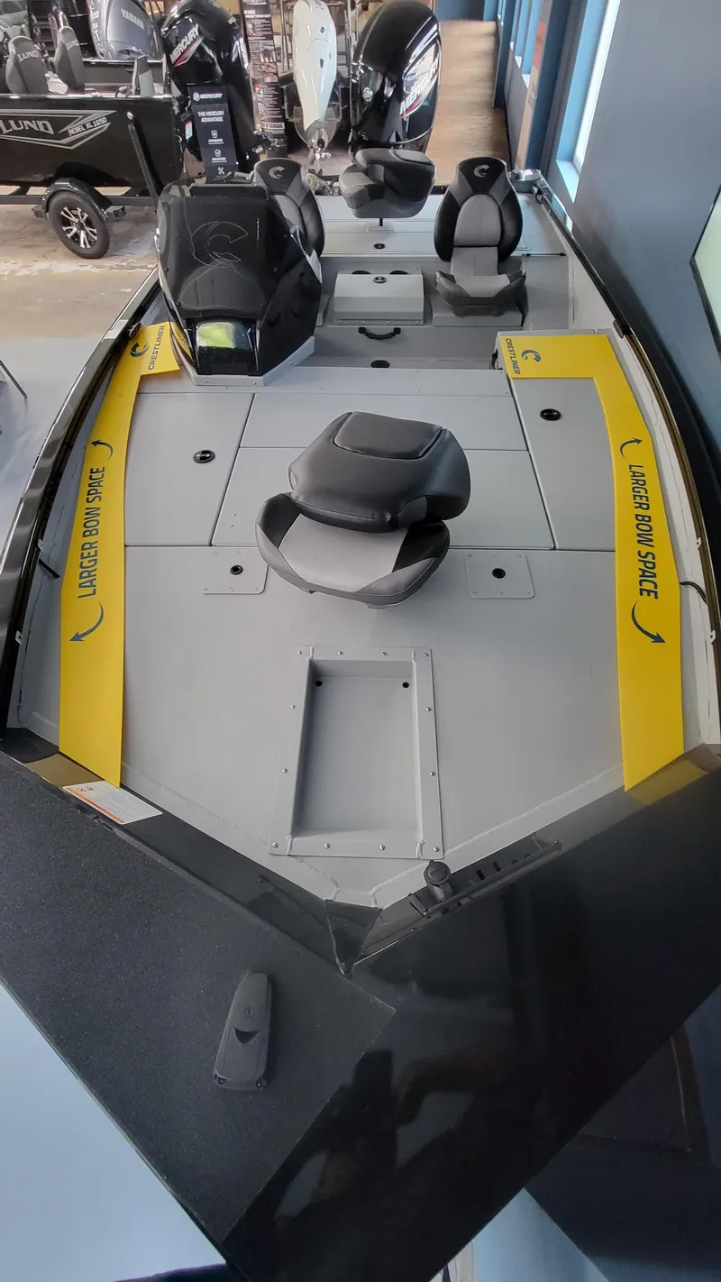 Slide: The Image of Crestliner XFC 179 Crappie 2025 - 4