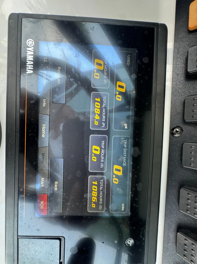 Slide: The Image of Yamaha display panel on 2020 Sea Hunt Gamefish 30 Forward Seating boat. - 22