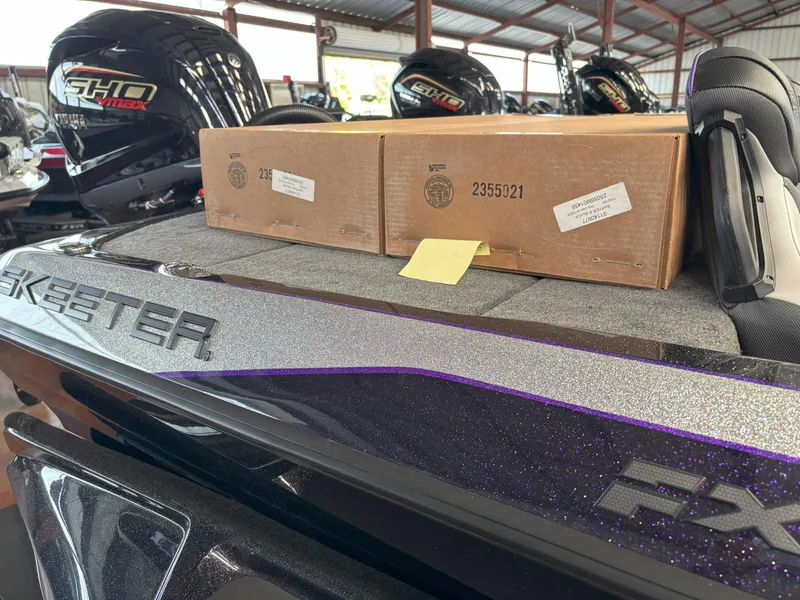 Slide: The Image of Skeeter FXR20 Limited 2025 - 14