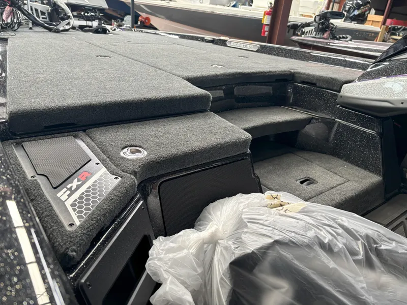 Slide: The Image of Skeeter FXR20 Limited 2025 - 21