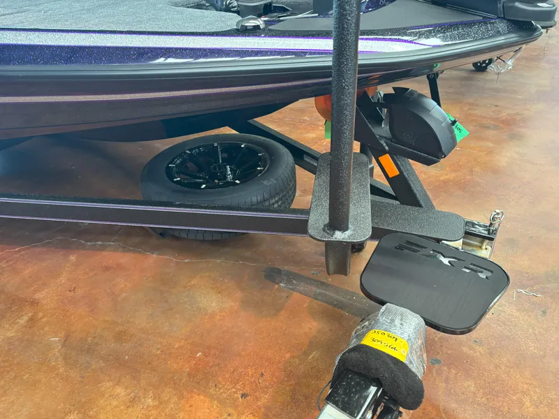 Slide: The Image of Skeeter FXR20 Limited 2025 - 23