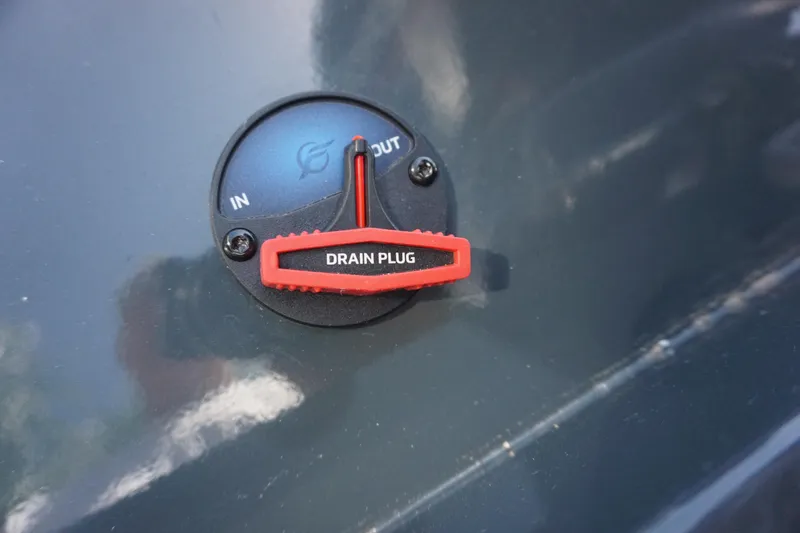 Slide: The Image of Ranger VS1665SC Includes Trailer 2025 - 12