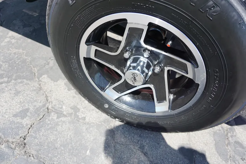 Slide: The Image of Ranger VS1665SC Includes Trailer 2025 - 15