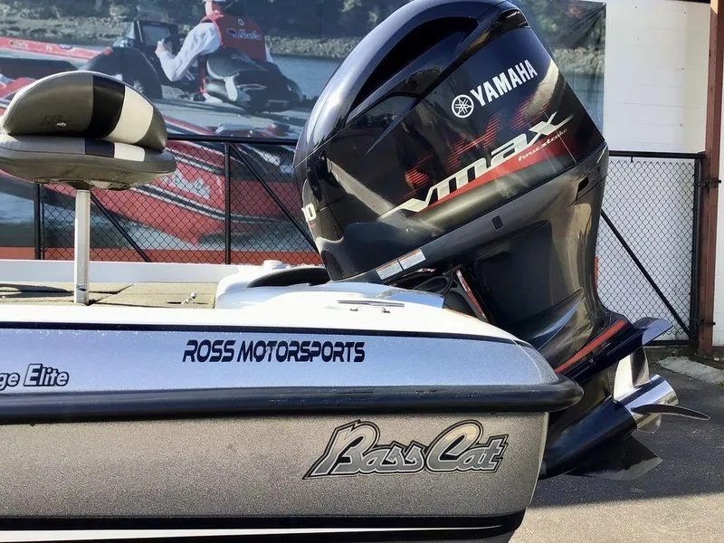 Slide: The Image of 2018 Bass Cat Panterra II boat with Yamaha VMAX engine at Ross Motorsports. - 4