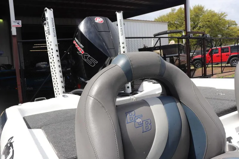 Slide: The Image of 2021 Bass Cat Pantera II boat with Minn Kota accessories and Pro XS engine. - 28