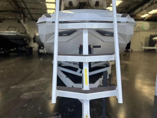 Slide: The Image of Supra SL 575 2025 - 7