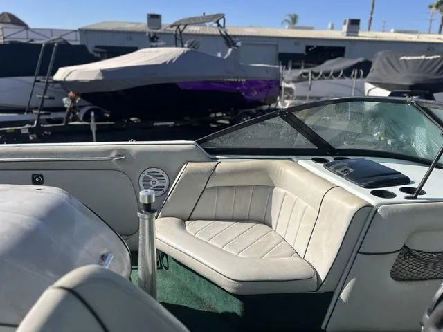 Slide: The Image of MB Boss 210 1997 - 6