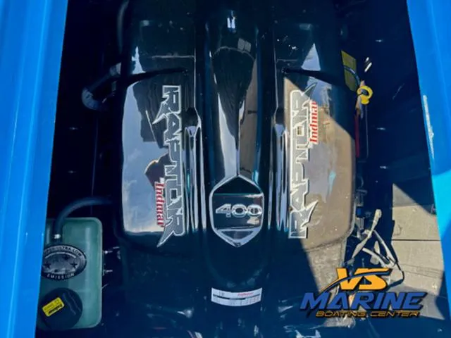 Slide: The Image of 2022 Moomba Makai Raptor 400 engine at VS Marine Boating Center. - 28
