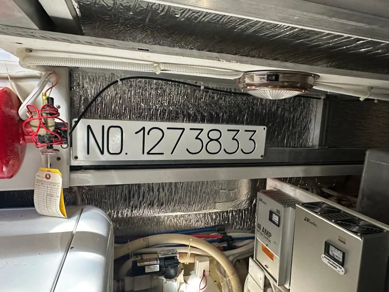 Slide: The Image of Engine room of 2007 Carver 43 Motor Yacht with registration number 1273833. - 43