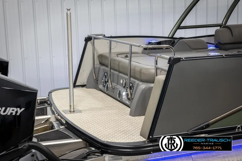 Slide: The Image of Avalon Catalina VRB 2022 - 60