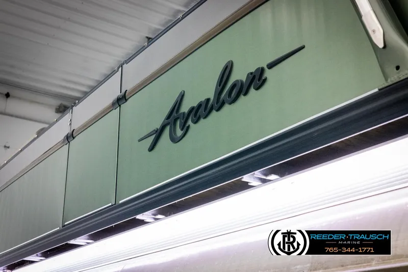 Slide: The Image of Avalon Catalina VRB 2022 - 62