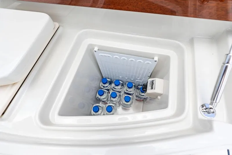 Slide: The Image of Built-in cooler with bottled drinks on 2015 Riva Aquariva Super yacht. - 26
