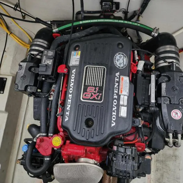 Slide: The Image of Volvo Penta 8.1 GXi engine in a 2007 Cobalt 282 boat. - 5