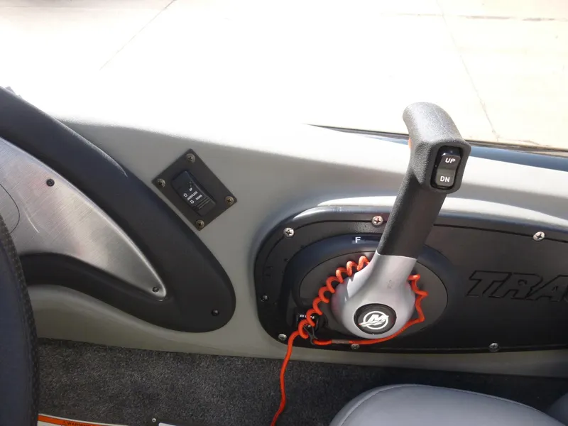 Slide: The Image of 2016 Tracker Pro Team 195 TXW boat throttle control with red safety cord. - 17
