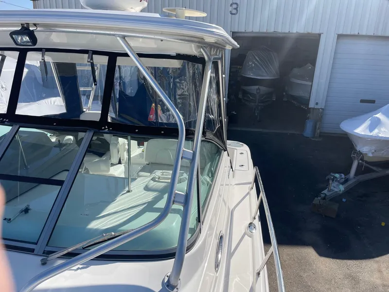 Slide: The Image of Robalo R305 Walkaround 2009 - 50