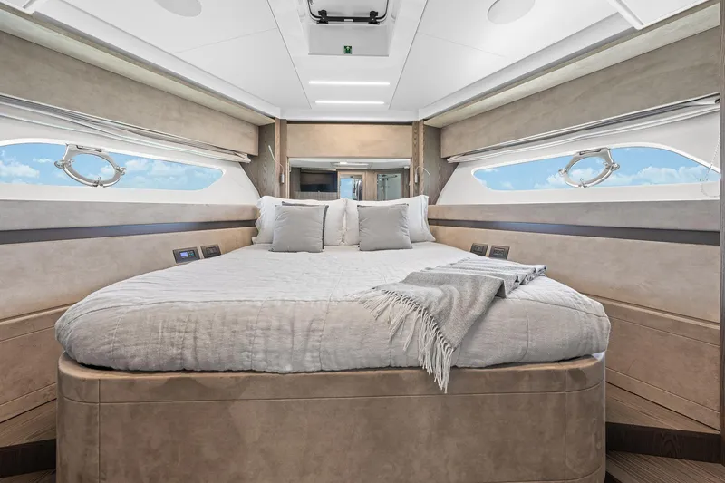 Slide: The Image of Ferretti 550 2018 - 17