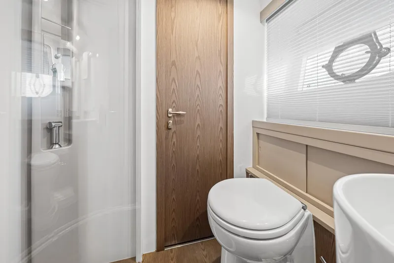 Slide: The Image of Ferretti 550 2018 - 23