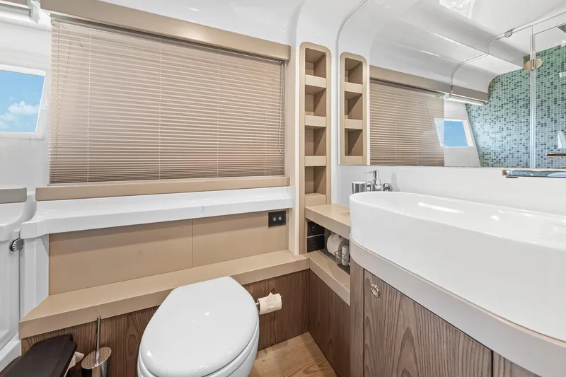 Slide: The Image of Ferretti 550 2018 - 27