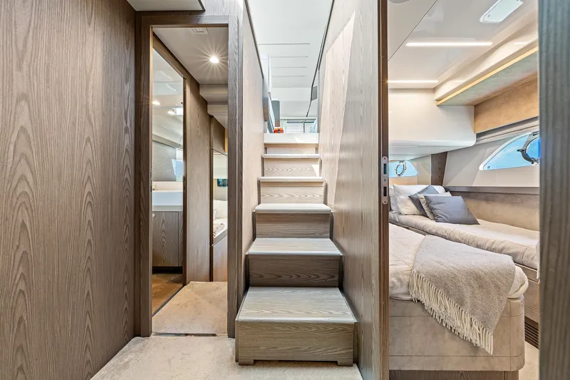 Slide: The Image of Ferretti 550 2018 - 38