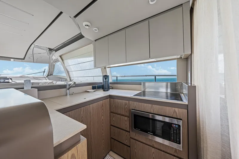 Slide: The Image of Ferretti 550 2018 - 42