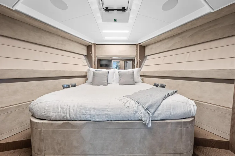 Slide: The Image of Ferretti Yachts 550 2018 - 16