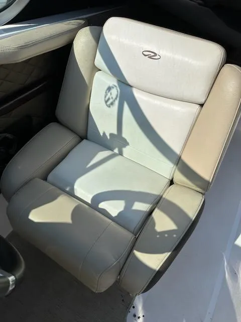 Slide: The Image of Captain's Chair - 4