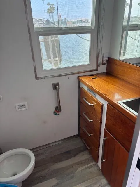 Slide: The Image of Marine Head - 10