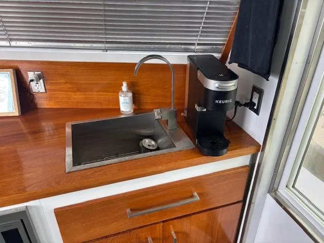 Slide: The Image of Galley SS Sink - 16