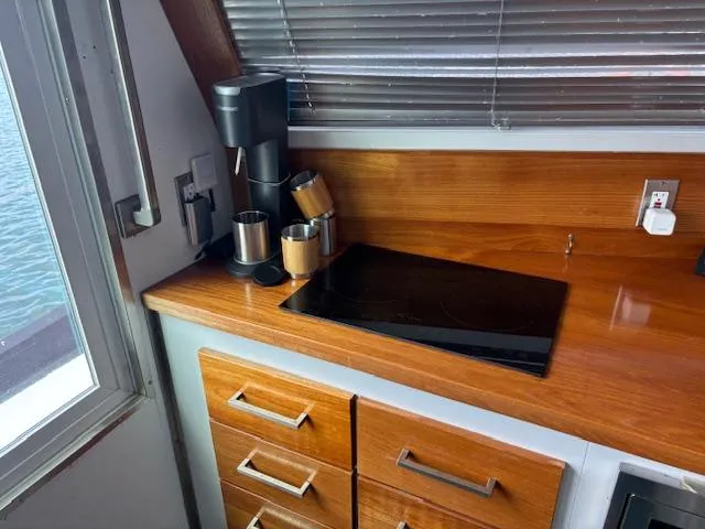 Slide: The Image of Galley Hot Plate - 17