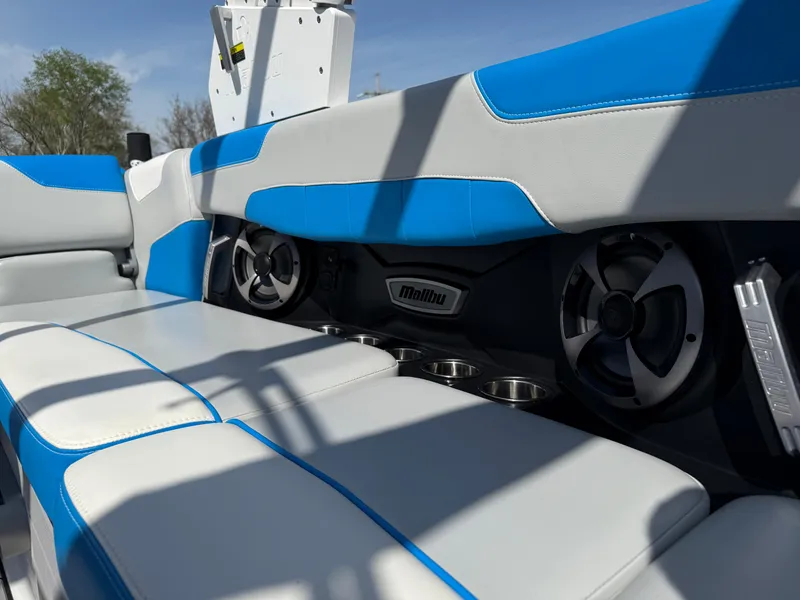 Slide: The Image of Malibu Wakesetter 22 LSV 2019 - 19