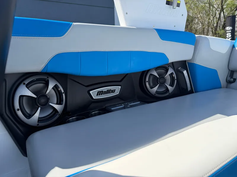 Slide: The Image of Malibu Wakesetter 22 LSV 2019 - 20