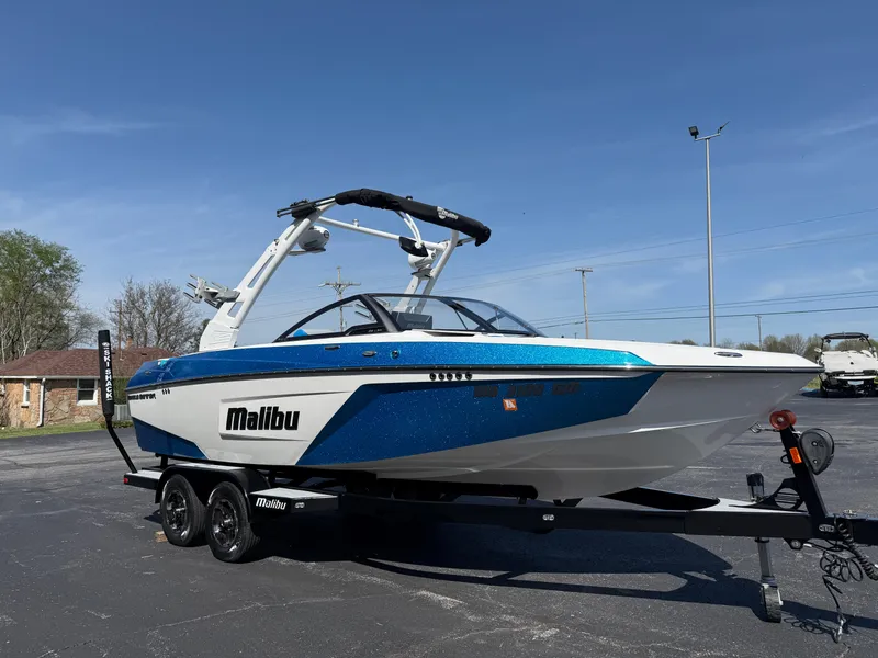 Slide: The Image of Malibu Wakesetter 22 LSV 2019 - 3