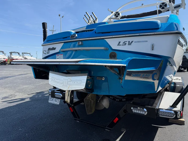 Slide: The Image of Malibu Wakesetter 22 LSV 2019 - 7