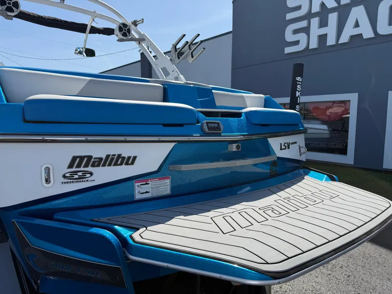 Slide: The Image of Malibu Wakesetter 22 LSV 2019 - 8