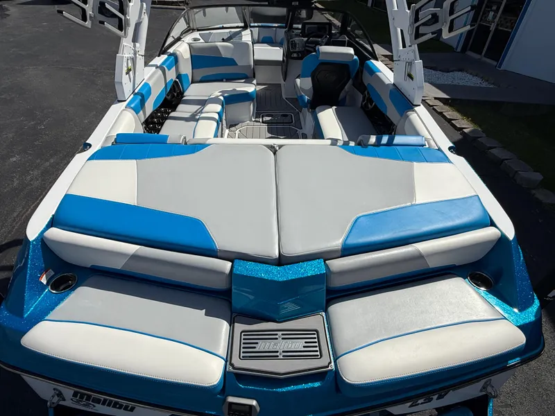Slide: The Image of Malibu Wakesetter 22 LSV 2019 - 9