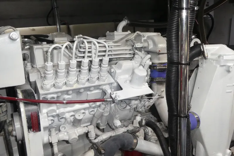 Slide: The Image of Carver 530 Voyager Pilothouse 1998 - 67