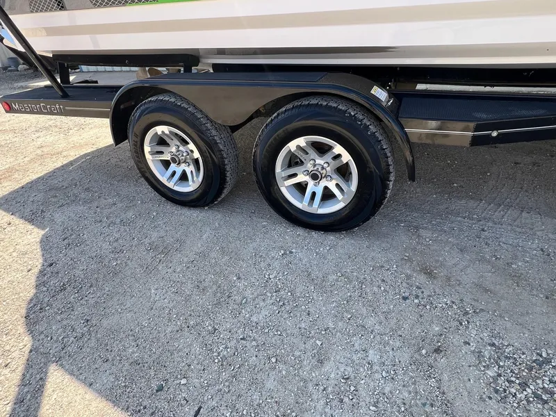 Slide: The Image of MasterCraft X-25 2013 - 50