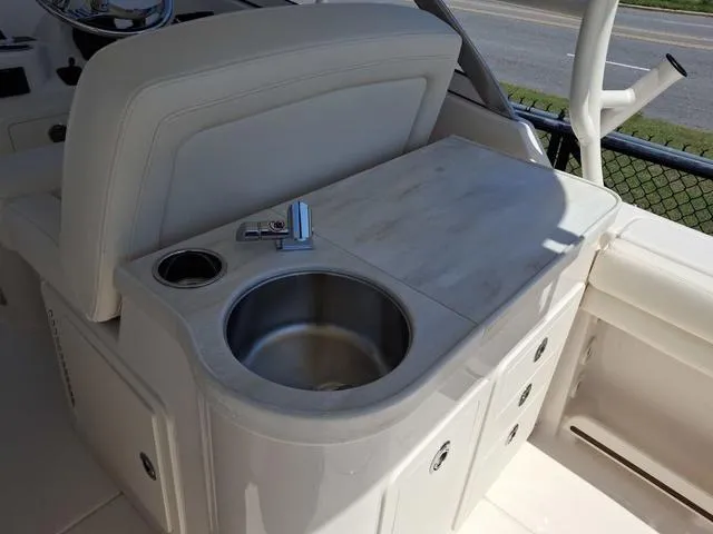 Slide: The Image of Grady-White Freedom 307 2025 - 51