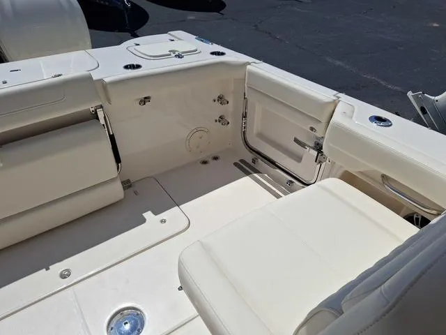 Slide: The Image of Grady-White Freedom 307 2025 - 56