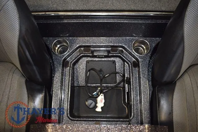 Slide: The Image of Ranger Z521L 2021 - 23