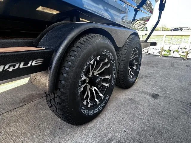 Slide: The Image of Nautique GS24 2018 - 12