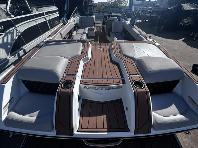 Slide: The Image of Nautique GS24 2018 - 14