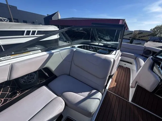 Slide: The Image of Nautique GS24 2018 - 23
