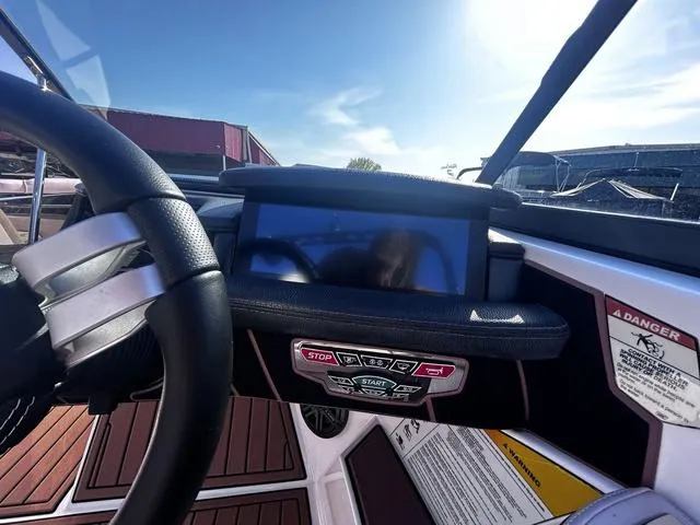 Slide: The Image of Nautique GS24 2018 - 26