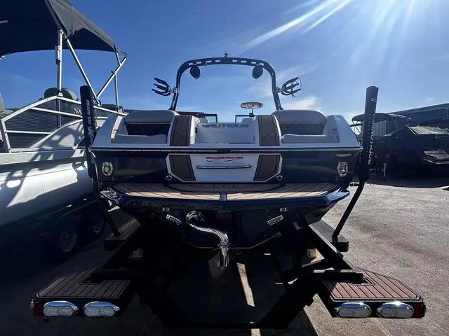Slide: The Image of Nautique GS24 2018 - 5