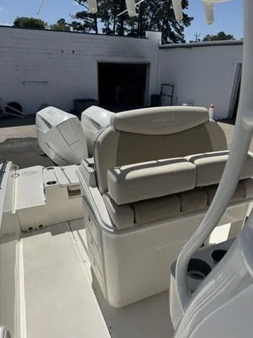 Slide: The Image of Boston Whaler 270 Dauntless 2022 - 4
