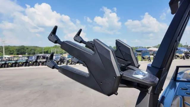 Slide: The Image of Tigé 24RZX 2025 - 26