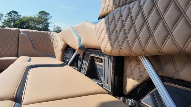 Slide: The Image of Tigé 24RZX 2025 - 27