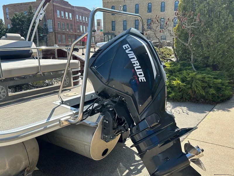 Slide: The Image of Bennington 23 GSB 2019 - 17