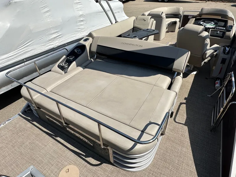 Slide: The Image of Bennington 23 GSB 2019 - 4